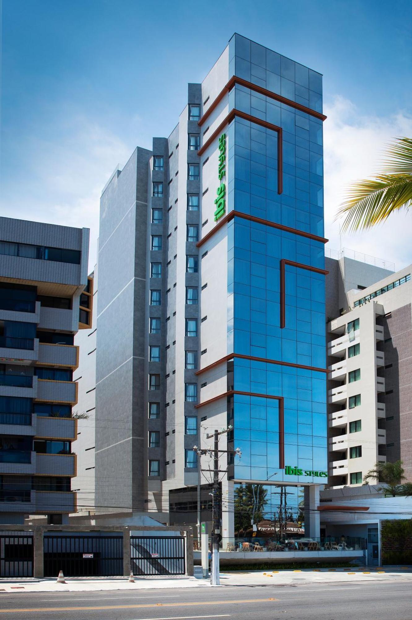 Готель Ibis Styles Maceio Pajucara Екстер'єр фото